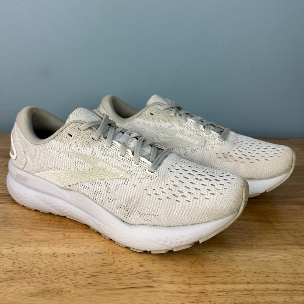 Brooks Ghost 16 Women's 9 B White Gray Athletic Running Walking Shoes Sneakers